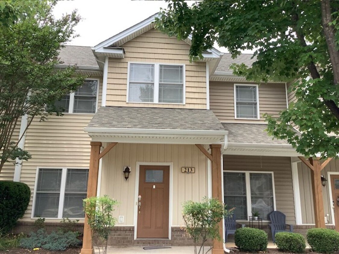 Foto del edificio - 3 Bedroom, 2.5 Bath Townhome in Cornerstone