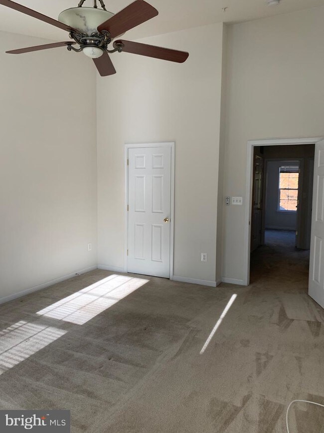 Building Photo - 2107 Hideaway Ct
