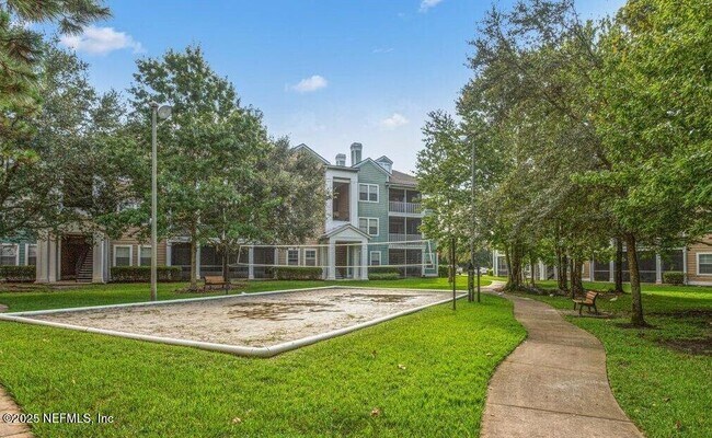 Foto del edificio - 8550 Touchton Rd