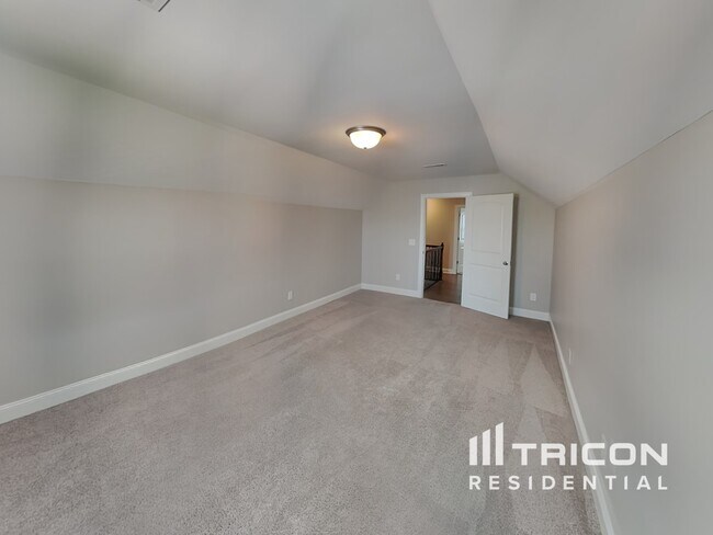 Foto del edificio - 5109 Cloverhill Dr