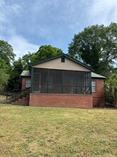 Building Photo - 3931 Dexter Dr