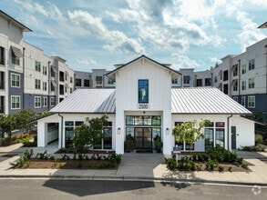 Building Photo - Atlantic on Main