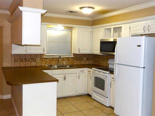 Foto del edificio - 4904 W Gore Blvd