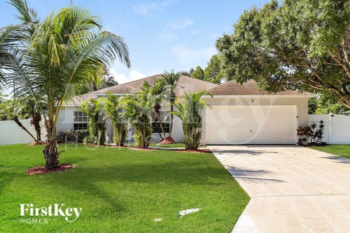 Foto principal - 422 SW Cherryhill Rd
