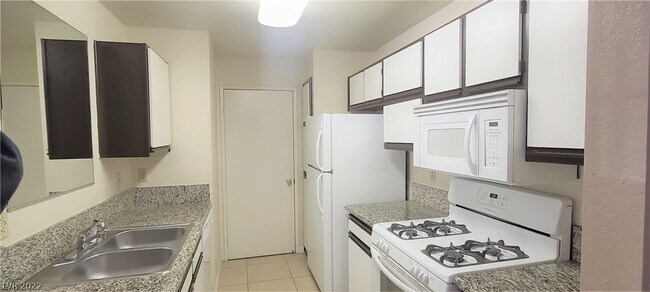 Building Photo - 2200 S Fort Apache Rd
