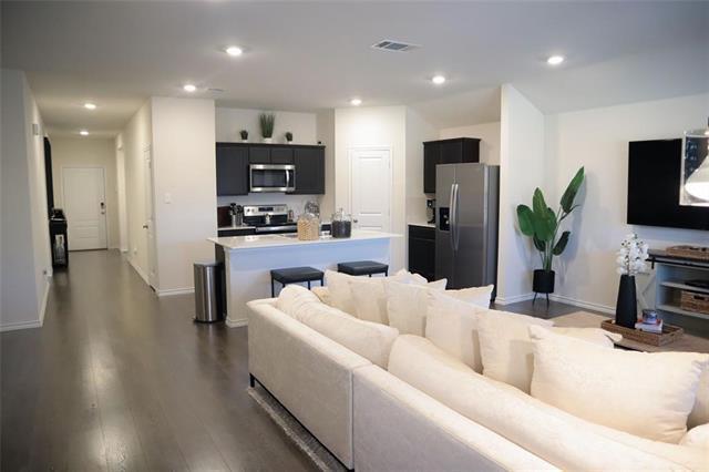 Foto del edificio - 3025 Zinnia St