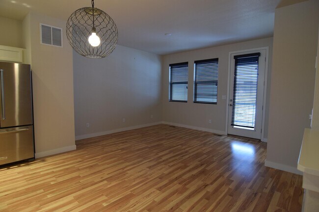 Building Photo - 11249 Colony Row