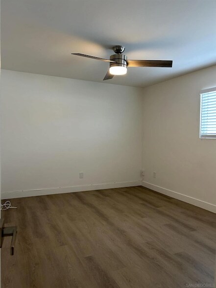 Foto del edificio - 3204 Collier Ave