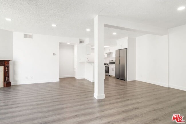 Building Photo - 9055 Alcott St