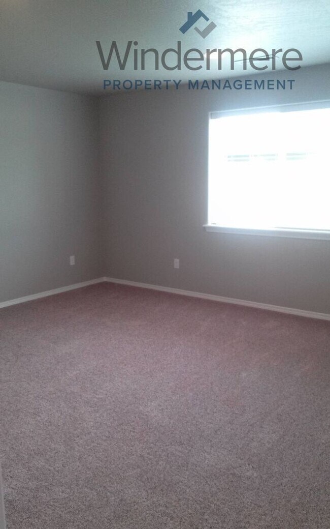 Building Photo - 2267 Veneto *Located in Horn Rapids*