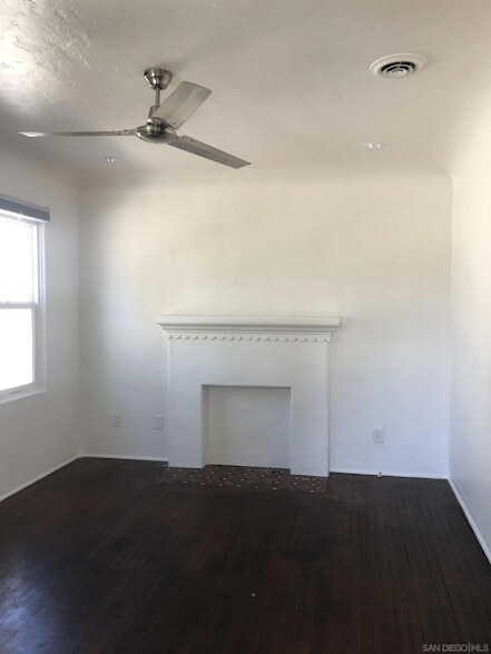 Foto del edificio - 4072 Meade Ave