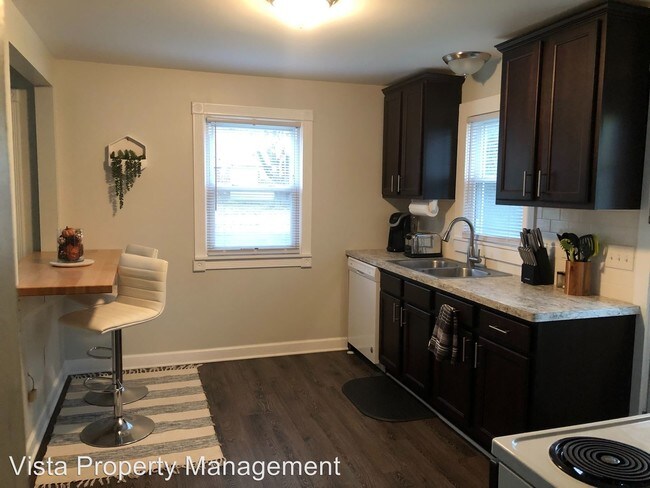 Building Photo - 4 br, 1 bath House - 383 Fetzner Rd
