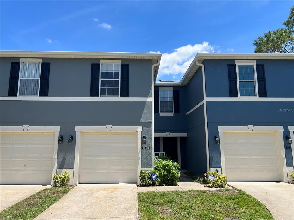 Foto principal - 13035 Lexington Summit St