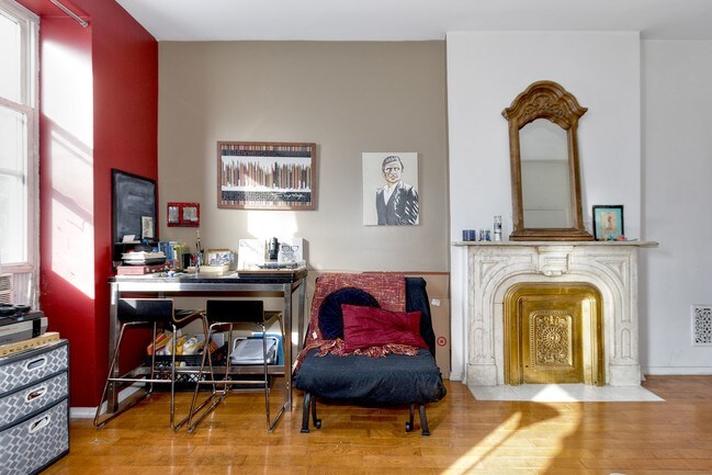 Foto del edificio - 377a Jefferson Ave