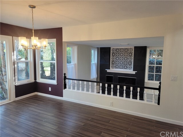 Building Photo - 13 Recodo