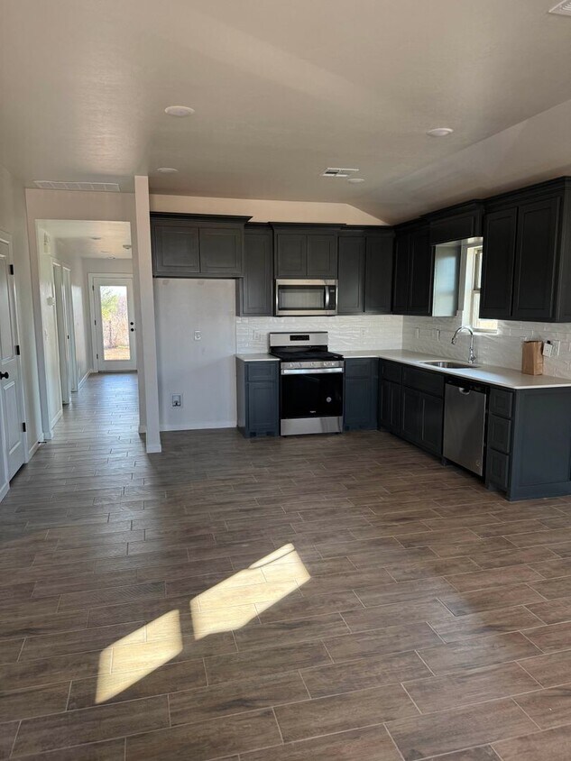 Building Photo - Brand New Home Availabe Now In Wasington u...
