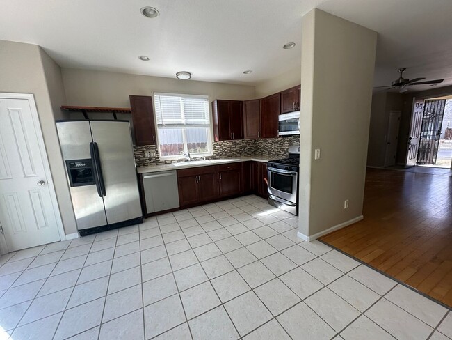 Building Photo - 2102 Red Blossom Ct