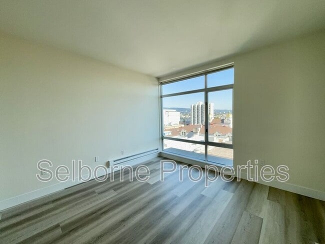 Building Photo - 1401 Jackson St