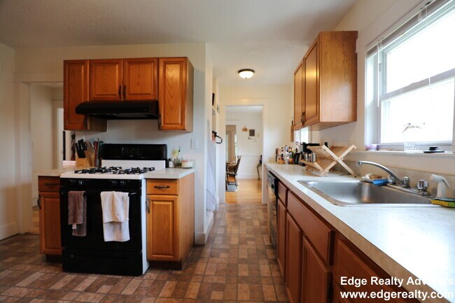 Building Photo - 36 Ranelegh Rd