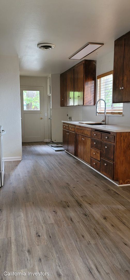 Building Photo - 2 br, 1 bath House - 3083 Caldwell Drive