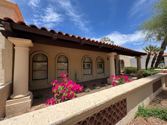Foto del edificio - 8120 E Appaloosa Trail