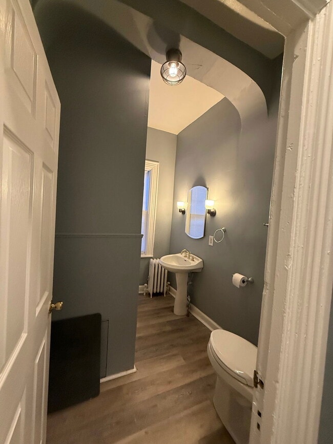 Foto del edificio - 446 N Duke St