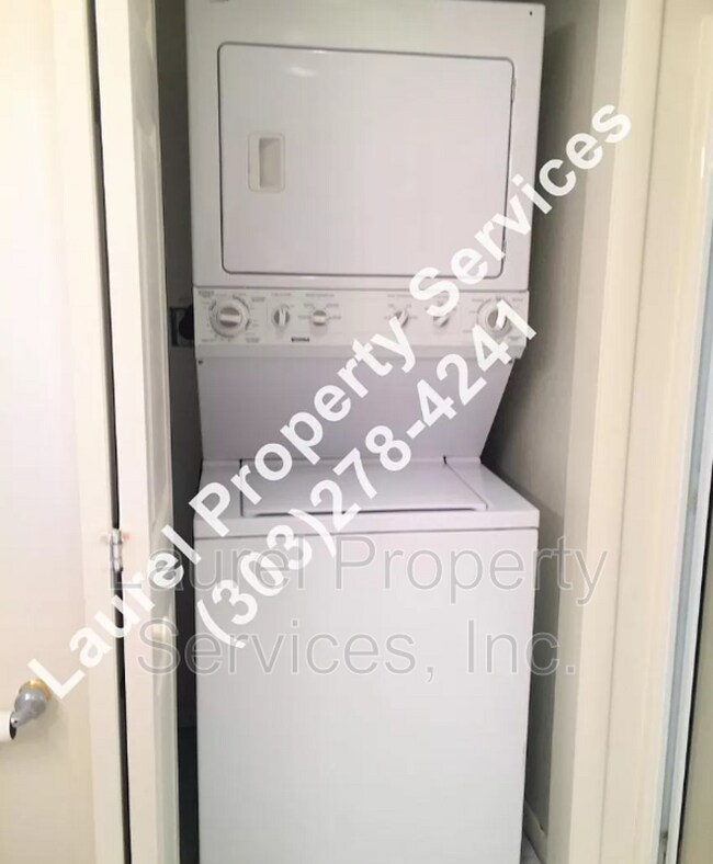 Foto del edificio - 385 S Nelson St