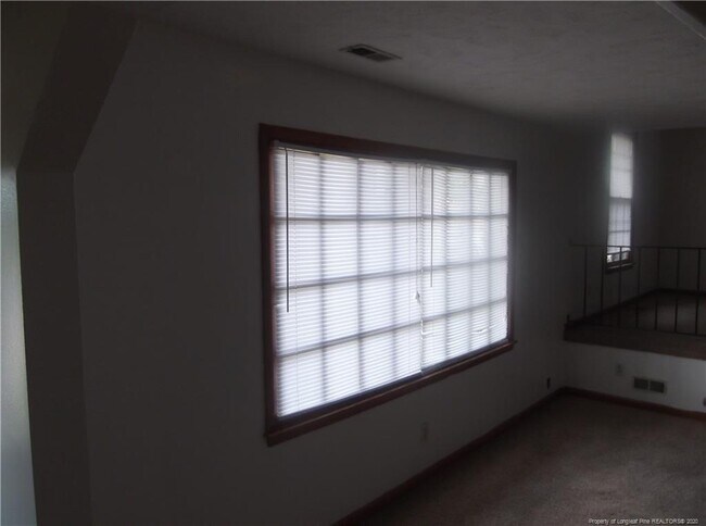Building Photo - 7898 Rivendale Dr