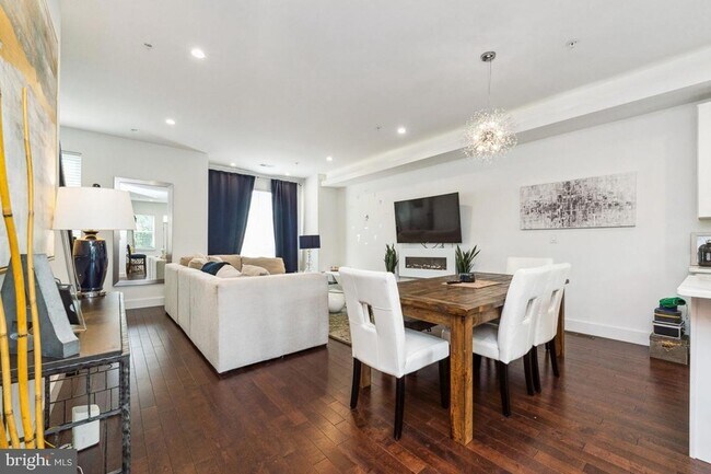 Foto del edificio - 2467 Elvans Road SE