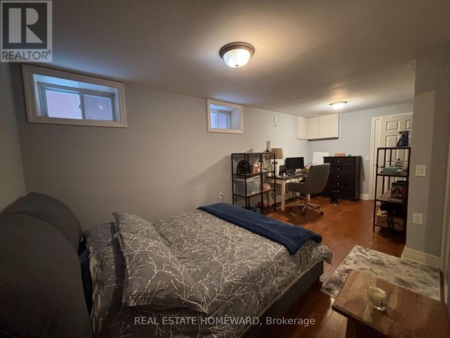 Photo du bâtiment - 82 Hubbard Blvd