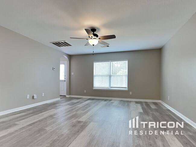 Foto del edificio - 32608 Decker Creek Dr