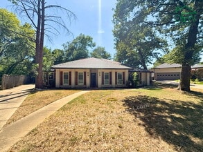 Building Photo - 1900 Mill Run Dr