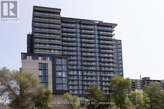 Building Photo - 86 Dundas St E
