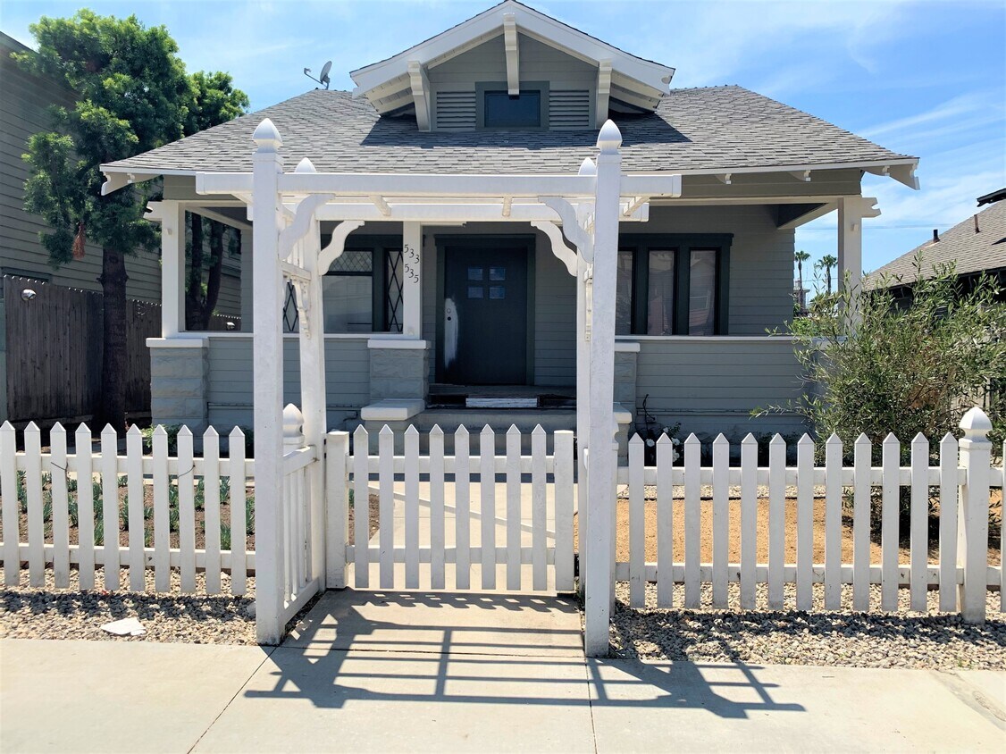Primary Photo - 537 Daisy Ave