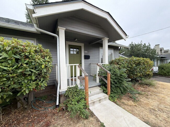 Photo - 7333 N Fenwick Ave House