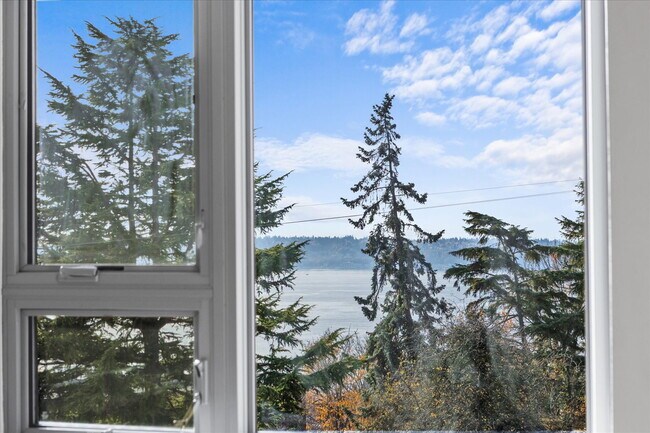 Foto del edificio - Walk to all that Downtown Queen Anne Offers!