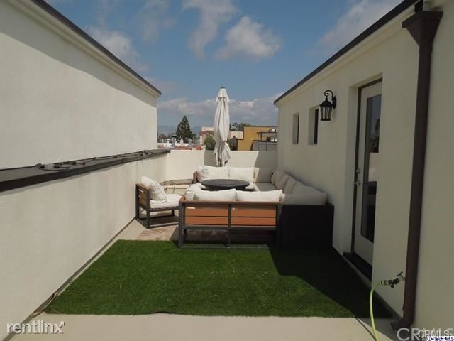 Foto del edificio - 3 br, 3.5 bath Townhome - 10831 W Riverton Ct
