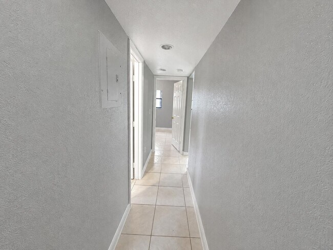 Foto del edificio - 421 NW 7th St