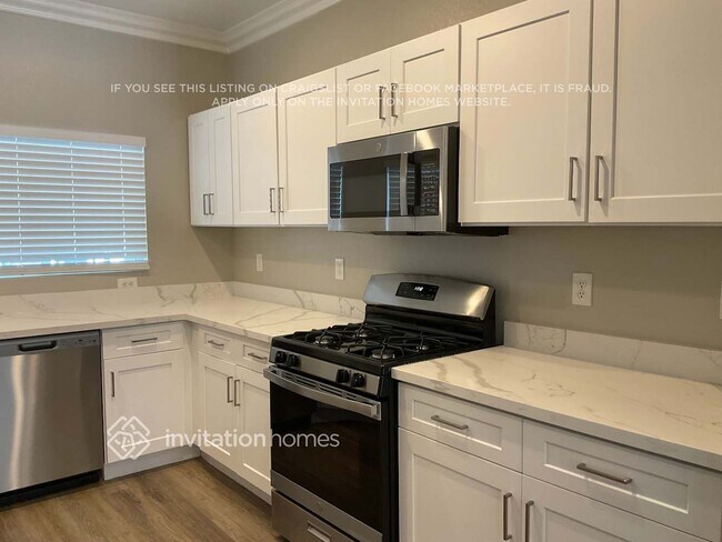 Foto del edificio - 8861 Happy Stream Ave