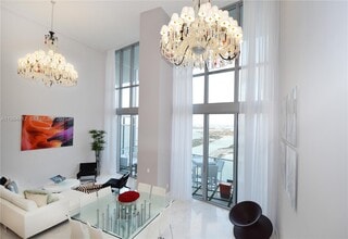 Building Photo - 1100 Biscayne Blvd