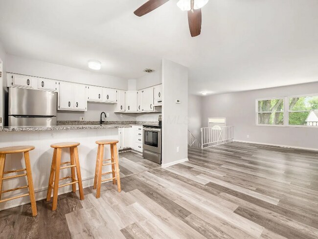 Foto del edificio - 570 Fairholme Rd