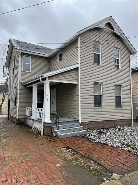 Primary Photo - 206 Myrtle Pl