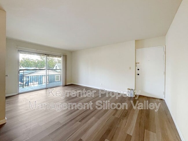 Building Photo - 362 W Olive Ave