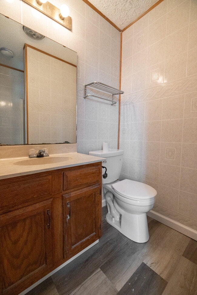 Foto del edificio - For Lease