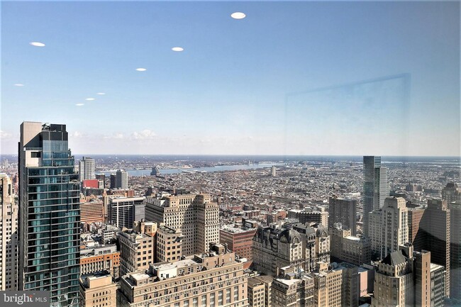 Foto del edificio - 50 S 16th St