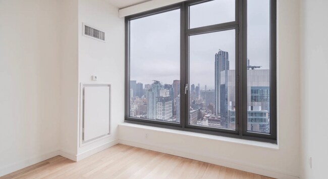 Building Photo - 111 W 29th St