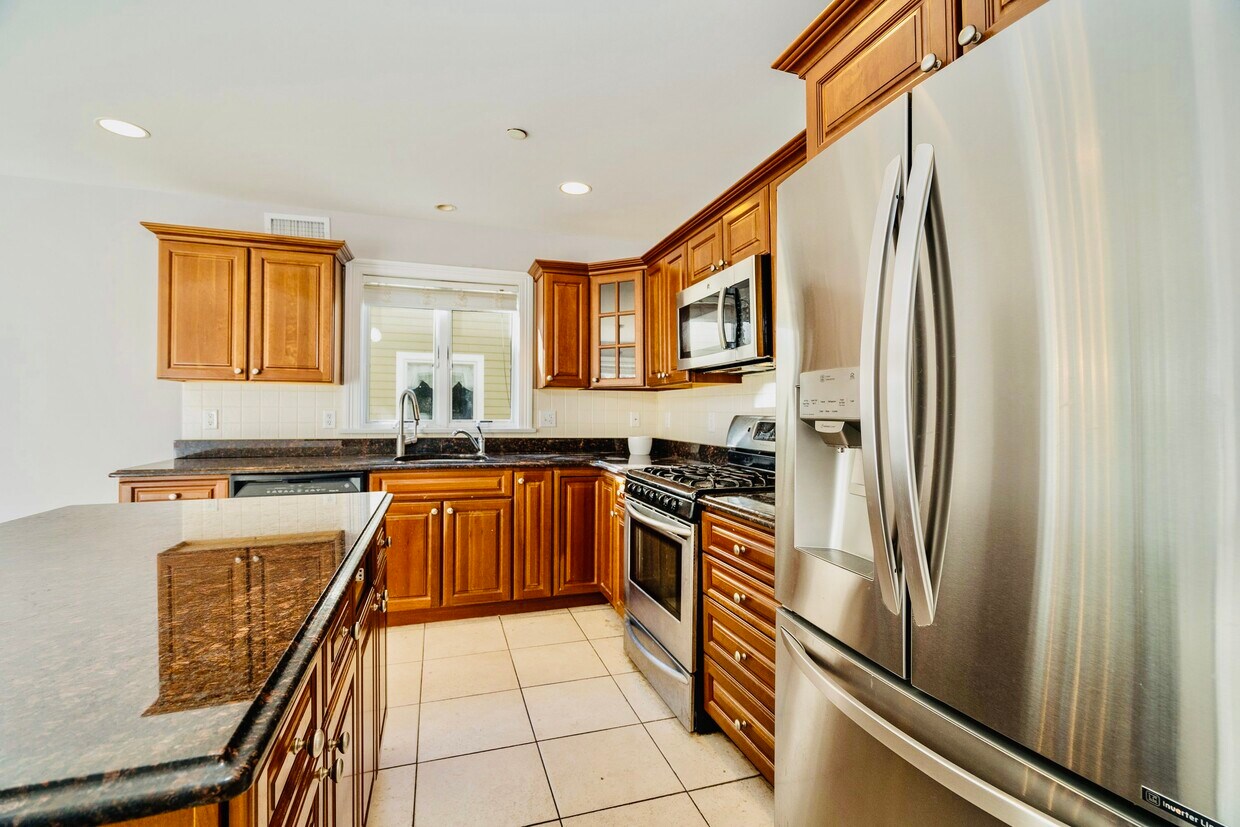 184 Woodside Ave, West Harrison, NY 10604 Townhome Rentals in West