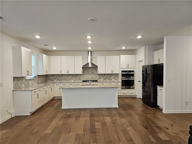 Building Photo - 5025 Bellehurst Ln
