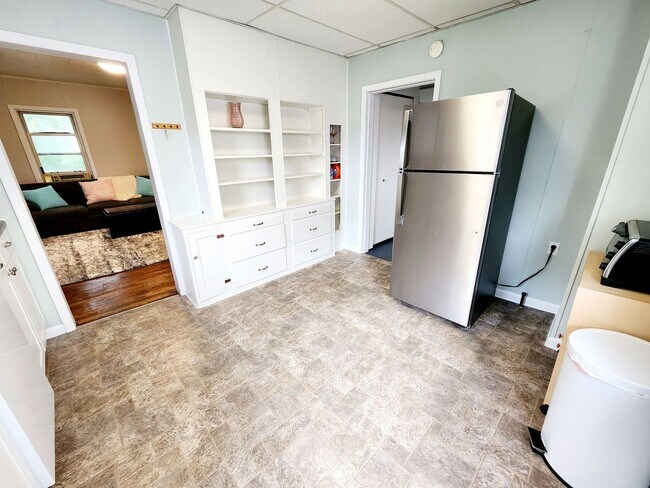 Foto del edificio - 217 McLane Ave