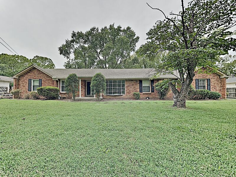 Primary Photo - Newly Updated Sprawling Ranch in West Meade